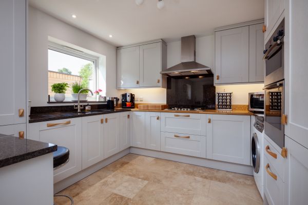 Cost of Cabinet Hardware Installation in Vancouver