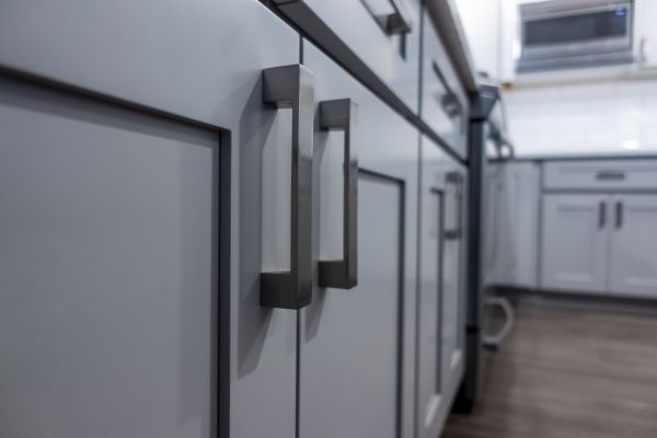 Cost of Hardware Mounting in Vancouver