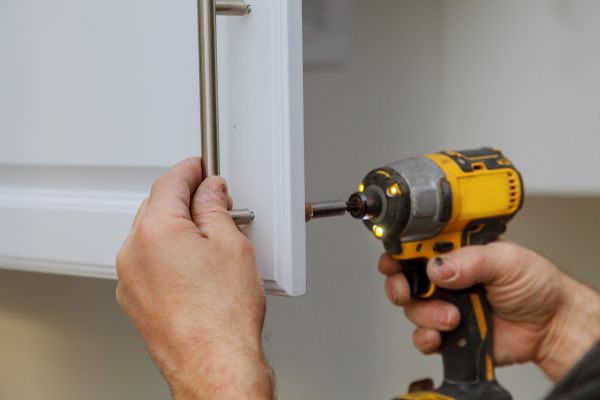 Cost of Cabinet Knob Installation in Vancouver