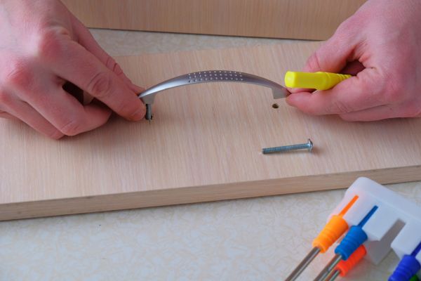 Cost of Drawer Handle Installation in Vancouver