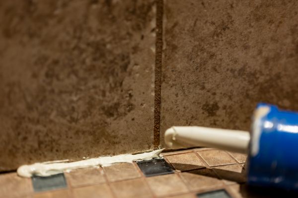 Cost of Shower Caulk Replacement in Vancouver