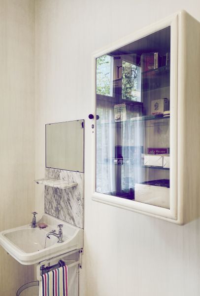 Cost of Medicine Cabinet Installation in Vancouver